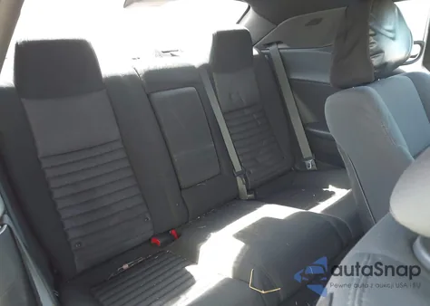 2013 Dodge Challenger Sxt z USA, uszkodzony, nr VIN 2C3CDYAG2DH511453